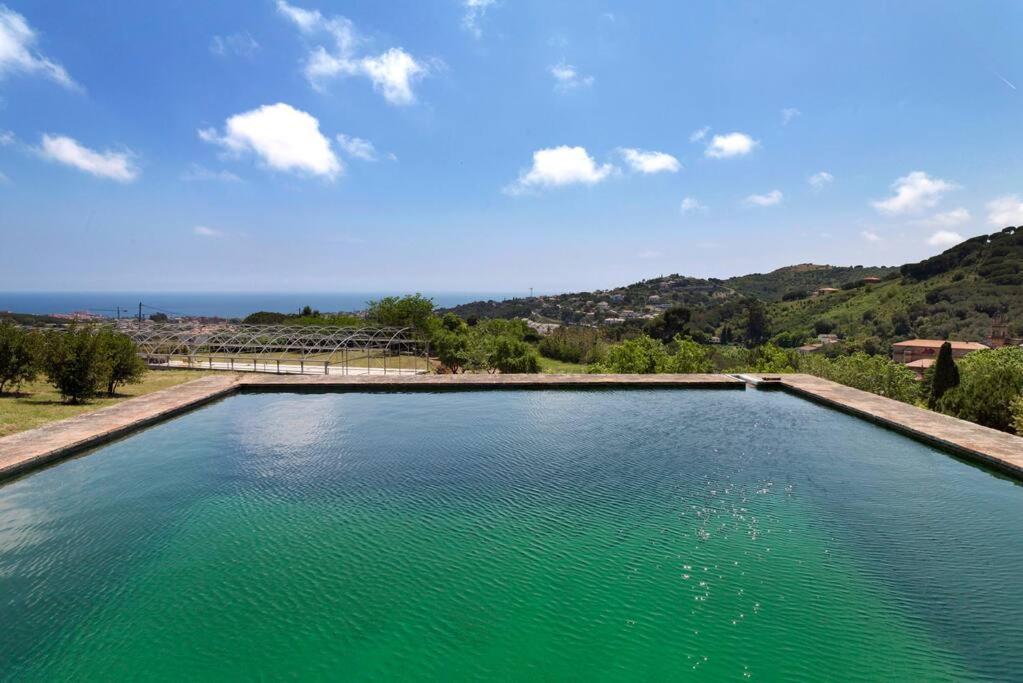 Designer Home With Pool Near Beach And Village Alella Eksteriør bilde